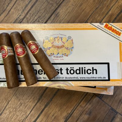 H. UPMANN half corona   25er Kiste