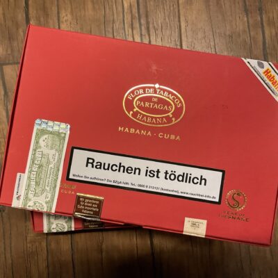 PARTAGAS cedros 18er Holzschmuckkiste YEAR OF THE SNAKE